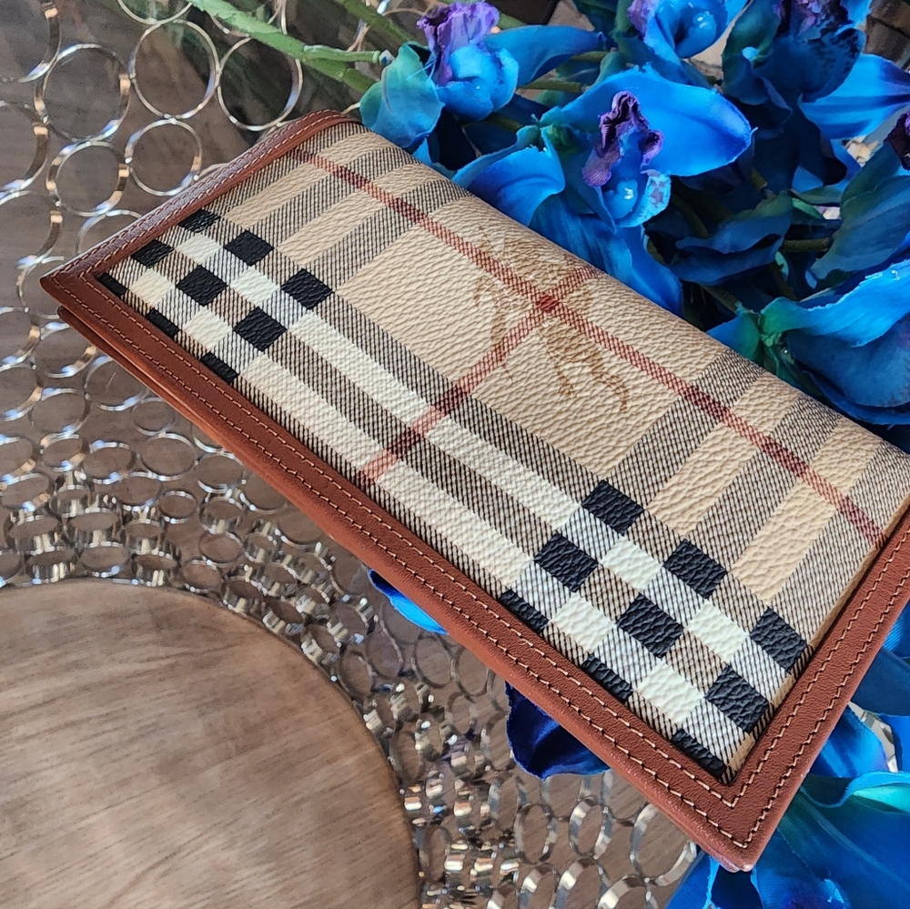 Authentic Burberry Checked Canvas Continental Wallet with Brown Trim - Picture 5 of 12